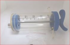 Шприц (пластик, бегунок) 100 мл